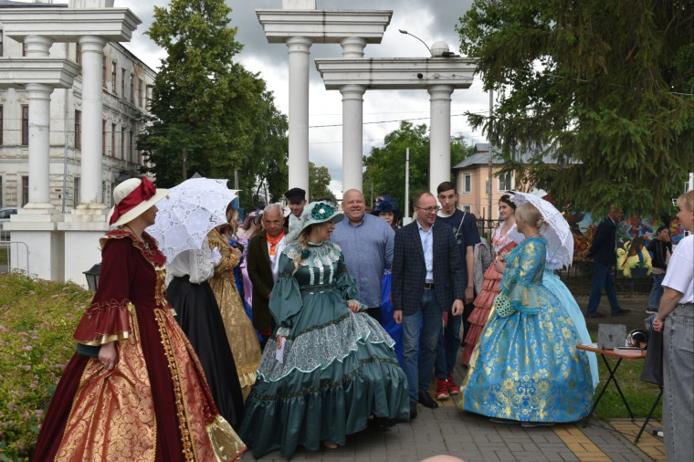 ️“Моршанск – купецкий берег” распахнул двери: город погрузился в атмосферу XIX века.. ️“Моршанск – купецкий берег” распахнул двери: город погрузился в атмосферу XIX века..